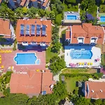 Hotel apartamentowy Milkyway & 3*