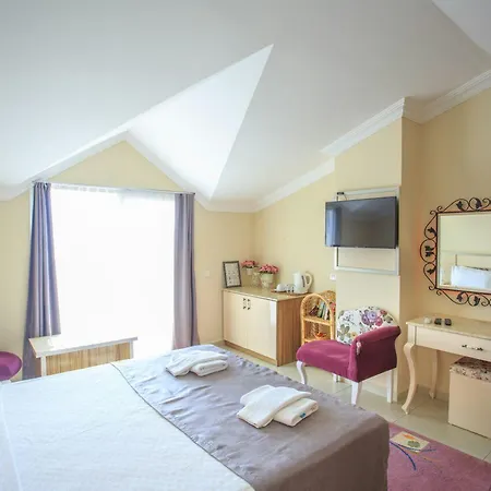 Milkyway & Apartmanhotel 3*